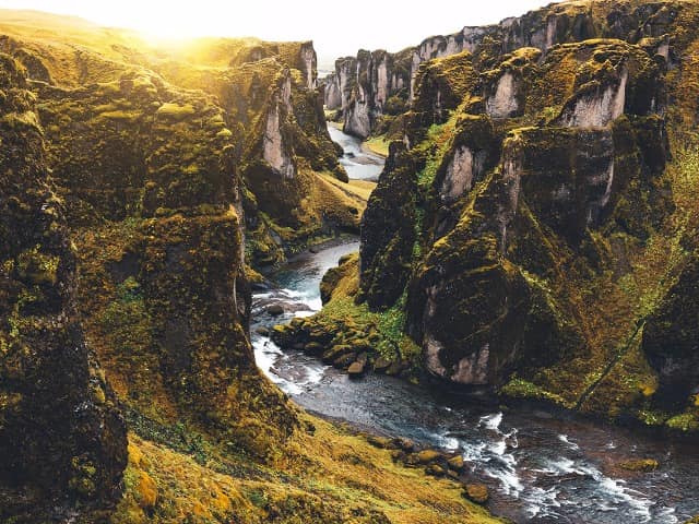 Fjadrargljufur canion islandia
